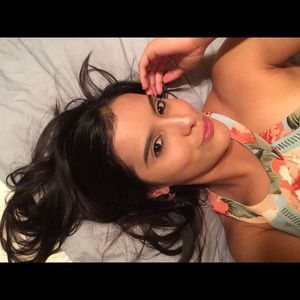 Meet your Posher, Ana